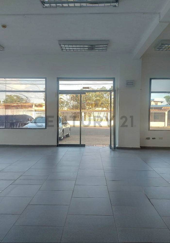 Local Comercial En Alquiler En Barcelona. C.c Gold Country