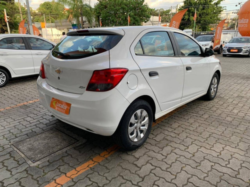 Imagem 6 de 9 de Chevrolet Onix 1.0 Mpfi Joy 8v Flex 4p Manual