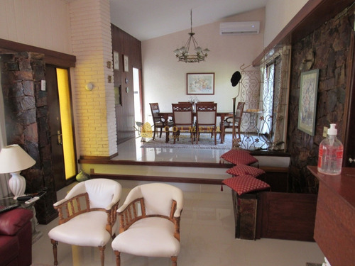Excelente Casa ,muy Bien Ubicada,reciclada En Playa Mansa-ref:3105