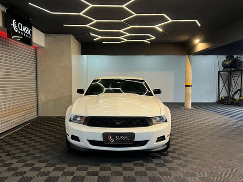 Ford Mustang 3.7 V6 GASOLINA AUTOMÁTICO