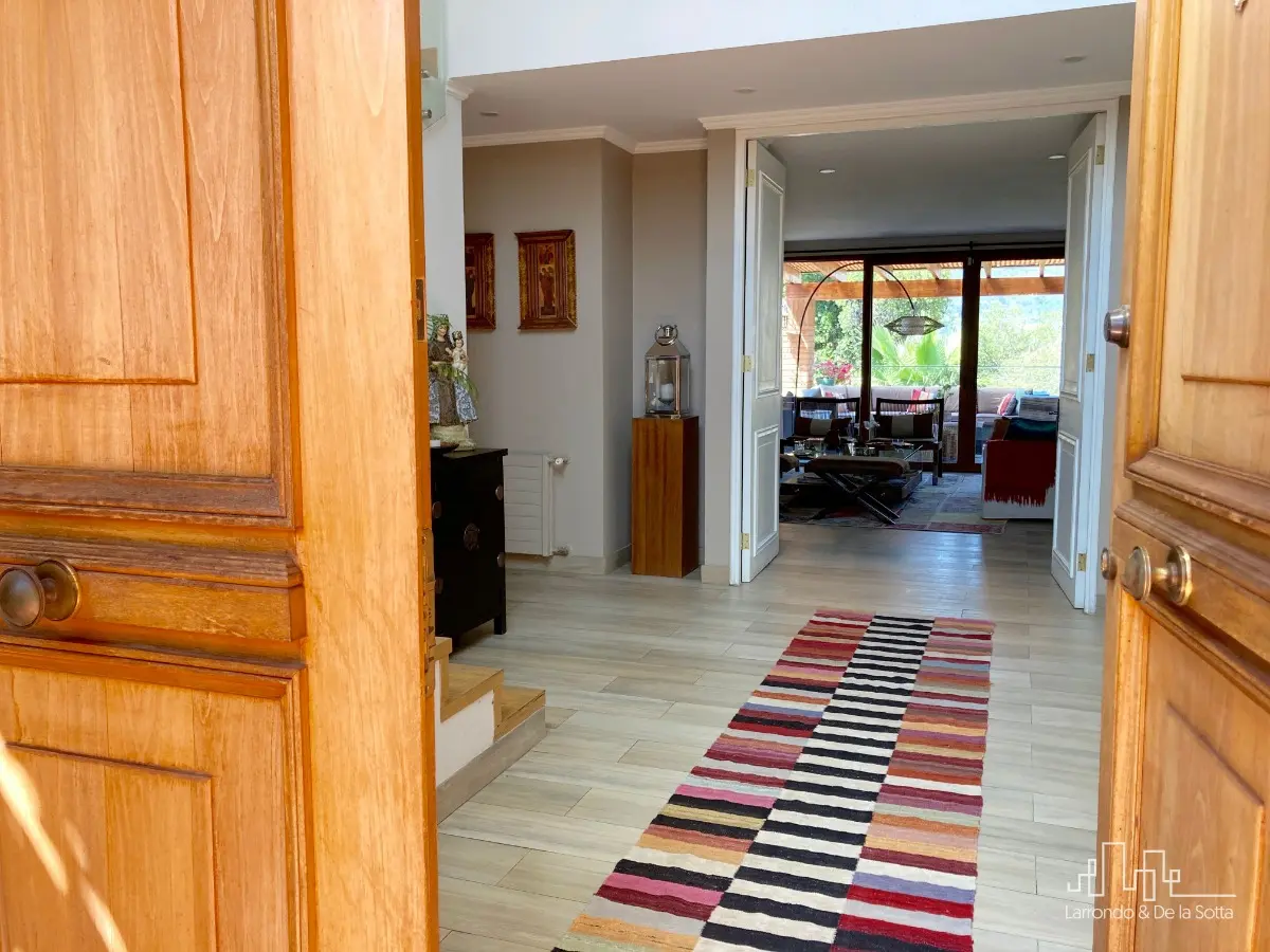 Imagen 5 de 30 de Espectacular! 4d+5b+estar+servicios+4estac - San Carlos