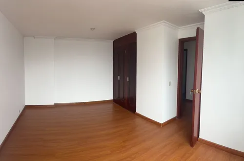 Apartamento En Chicó Norte, Amplio Y Reformado - Área: 178 M2