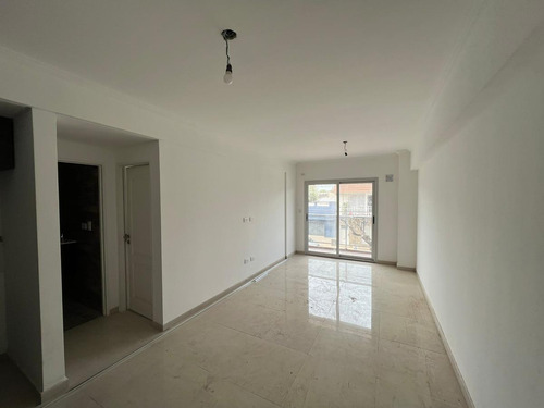Departamento De Dos Ambientes Al Frente A La Venta En Wilde