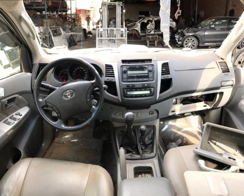 Sucata Toyota Hilux 2011/2011 Prata Diesel 163cvs