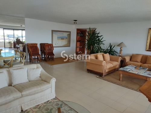 Venta Apartamento 4 Dormitorios, Puerto-peninsula, Punta Del Este- Ref: 1589