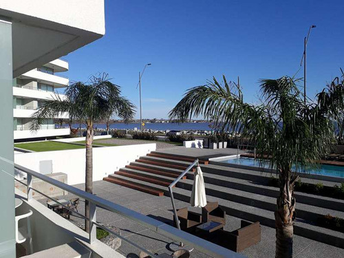 Venta Apartamento En Colonia Sobre Rambla Con Vista Al Río