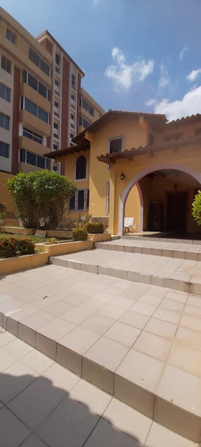 Imagen 2 de 14 de Casa En Venta, Av. Bolivar, Lecheria