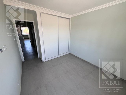 Casa Venta Rincón Lindo, Cipolletti, 3 Dormitorios, 2 Baños, Cochera Y Jardín (apto Crédito)