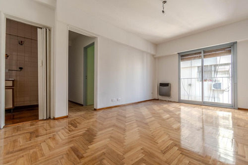 Venta Departamento Flores 3 Ambientes. Vigilancia