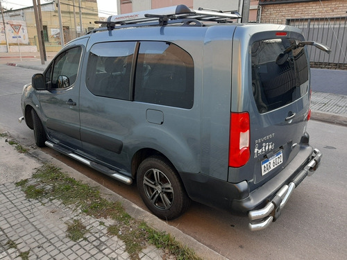 Peugeot Partner B9 7 Pasajeros