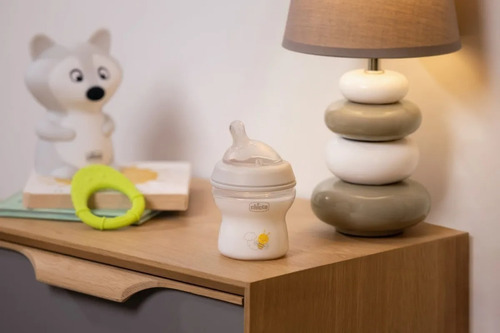 Imagen 2 de 8 de Natural Feeling Biberon Chicco 150ml 0m+ Creciendo
