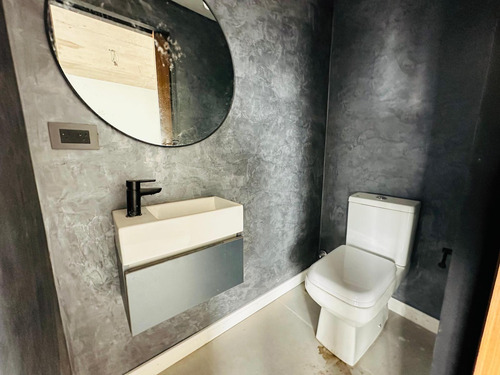 Departamento En Barrio Parque Leloir