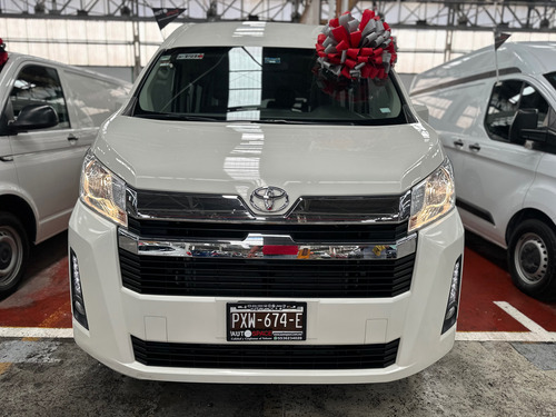 Toyota Hiace 2.7 ventanas 12 pasajeros