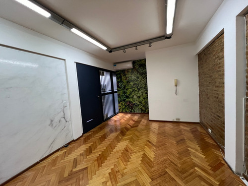 Oficina En Puerto Madero De 42 M² Sala Ppal Y Despacho Privado
