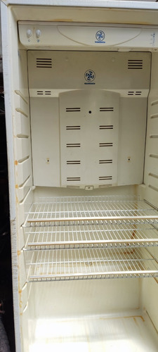 Refrigeradora Vitrina Indurama - 200$