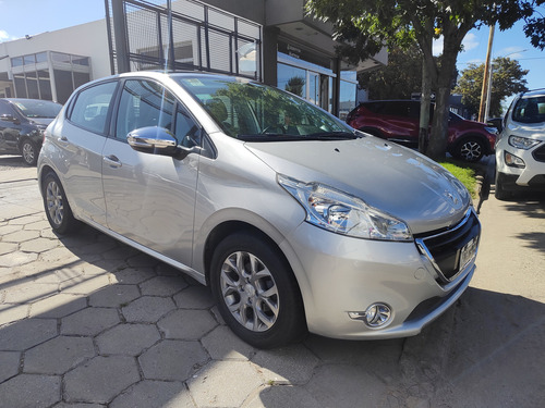 Peugeot 208 1.6 Allure