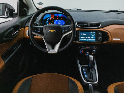 Imagem 13 de 15 de Chevrolet Onix Activ 1.4 8v Flex Aut.