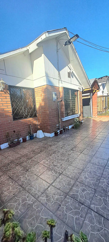 Se Vende Casa En Talca, Sector Tranquilo (107797)