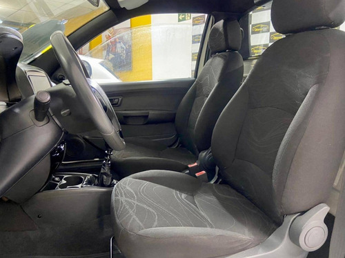 Imagem 13 de 14 de Fiat Strada 1.4 Mpi Hard Working Cs 8v Flex 2p Manual