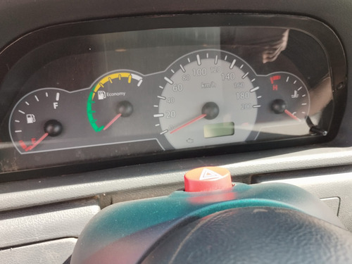 Fiat Uno 1.4 Economy Celeb. Flex 4P