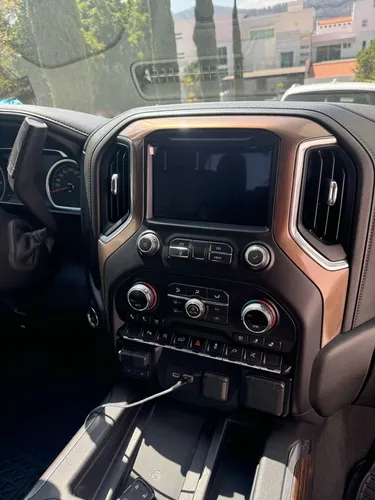 Chevrolet Cheyenne 6.2 2500 Doble Cab High Country 4x4 At