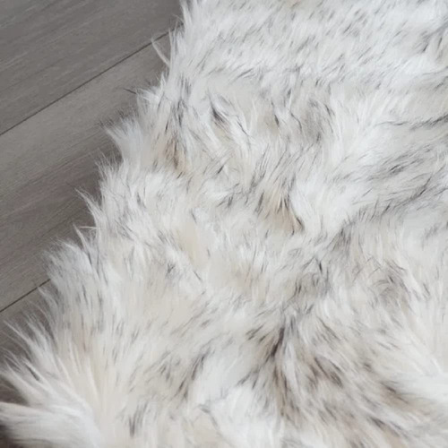 Alfombra Peluda Gris Y Blanca Lavable Piel De Oveja Sintétic 0 Mm 0 Cm Diseño De La Tela Blanco Con Puntas Grises