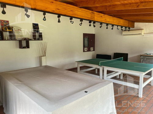 Casa Quinta Con Quincho, Playroom Y Piscina, 2450m2 De Lote, En Venta - Ranelagh