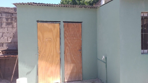 Imagen 5 de 12 de Vendo Quinta Con Pileta, Quincho, 2 Baños Y Cocina