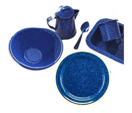 Vajilla de peltre sale