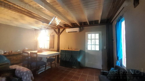 Venta Casa 3 Amb, Pileta, Calle Guiraldes Esq. Larreta, Parque Sakura, Exaltación De La Cruz
