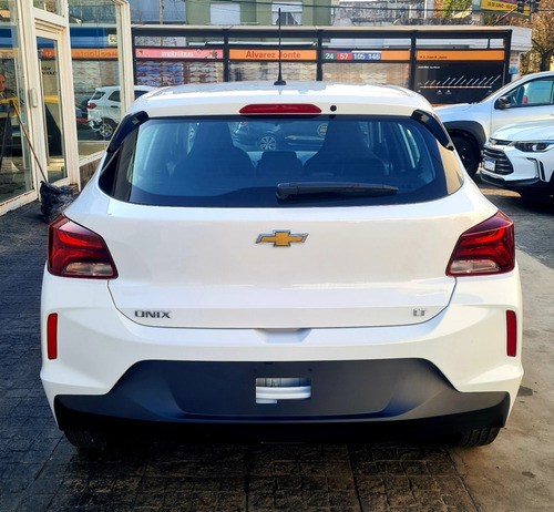 Imagen 8 de 23 de Nuevo Chevrolet Onix 1.2 Lt Tech 2023 0km Color Smartin5