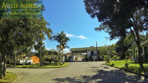 Imagem 5 de 15 de Casa No Bairro Centro Em Porto Belo Sc - 715