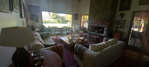 Casa En Venta De 5 Dorm. En Talagante