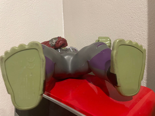 Figura De Acción Hulk Power Punch Parlante Sonido Electrónic (Usado)