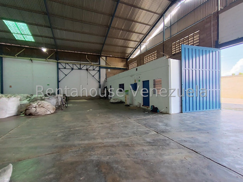 Galpón En Venta En Santa Cruz Aragua 25-6942 Irrr