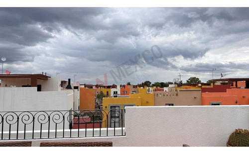 Preciosa Casa En Zirándaro San Miguel De Allende, Gto.