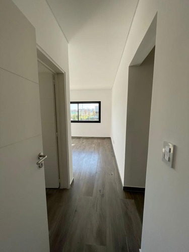Imagen 16 de 21 de Casa De 4 Ambientes En Venta En San Ramiro, Pilar Del Este.