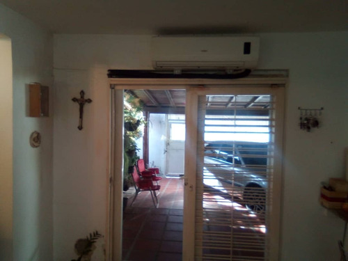 Imagen 5 de 28 de Townhouse Duplex Urb. Vistamar Conjunto Cerrado Solo 4 Townhouses