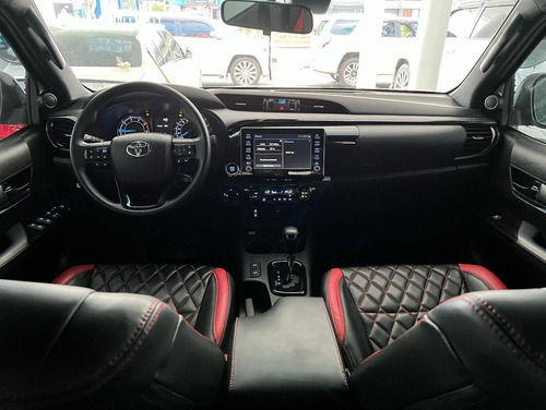 Imagen 7 de 10 de Toyota Hilux Avante Revo
