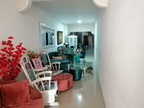 Rentable Casa Multifamiliar En Sector Cerca Sociedad Portuaria 010