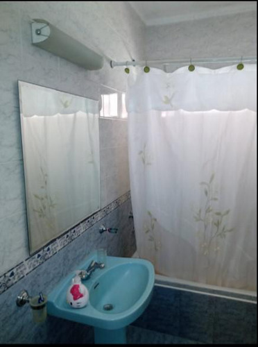 Casa En Venta - 4 Dormitorios 3 Baños - Quincho Pileta - 348mts2 - Don Torcuato