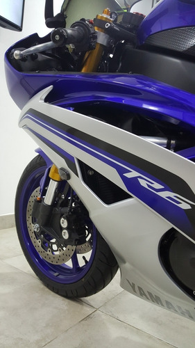Yamaha - R6