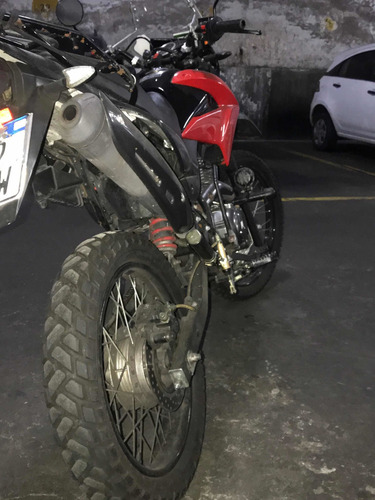 Motomel Skua 250 V6
