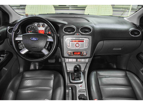 Ford Focus 2.0 GHIA 16V FLEX 4P AUTOMÁTICO