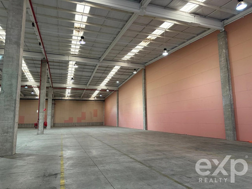 Bodega De 596 M2 En Arriendo En Pudahuel