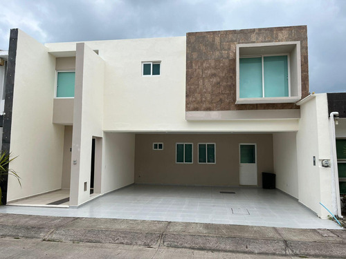 Fracc Las Palmas Casa En Venta Excelente Estado , 3 Recámaras Con A/c Y Persianas