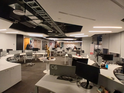 Excelente Oficina Planta Libre De 440 M2 Habilitada