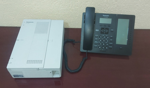 Conmutador Panasonic Kx-hts32 Con Telefono Sip Kx-hdv230 (Usado)