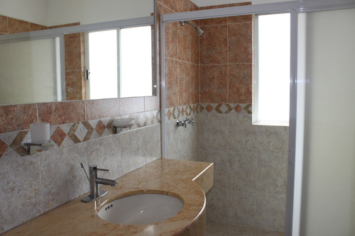 Imagen 6 de 10 de Amplio Y Hermoso Departamento !!
