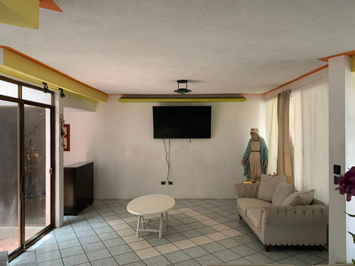 Casa En Venta En Co. La Pradera, Irapuato, Gto.